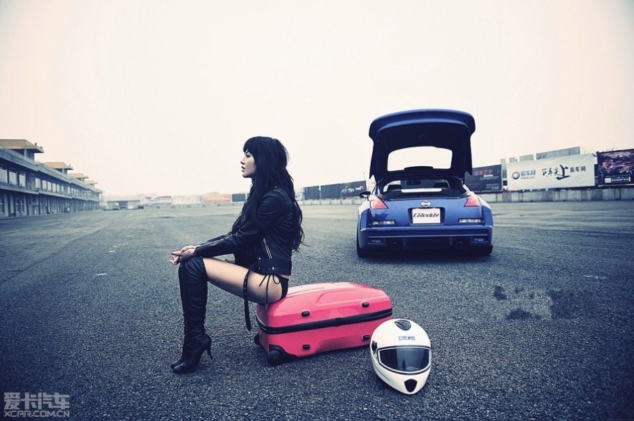赛车手美女副驾驶 20111021110201754088.jpg-908x681.jpg