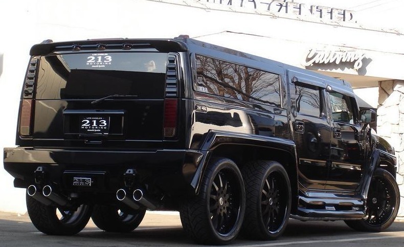 > 六轮加长版悍马