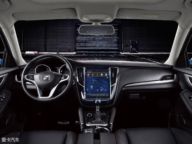 sr7魔方之梦版内饰采用了12寸高清中控大屏,搭载了众泰tye-net智控车