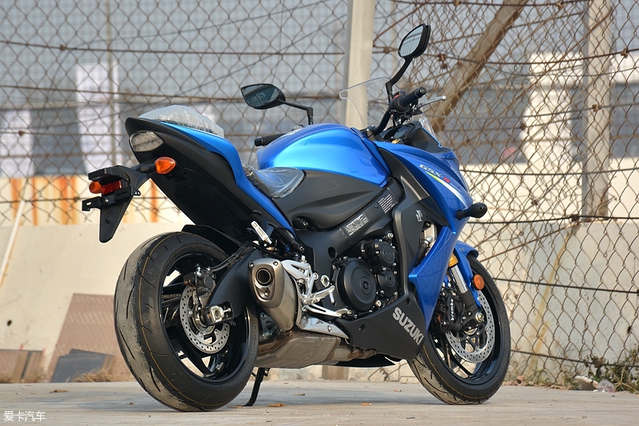 铃木GSX-S1000F;铃木旅行跑车;SUZUKI GSX-S1000F
