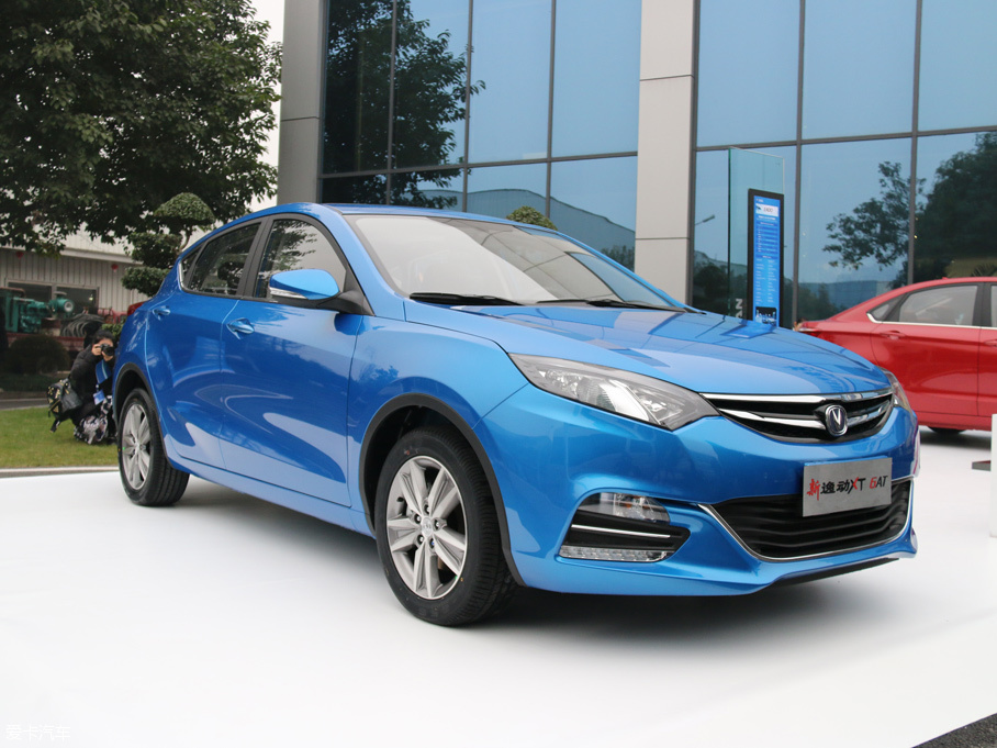 长安逸动两款新车型上市售价899万起