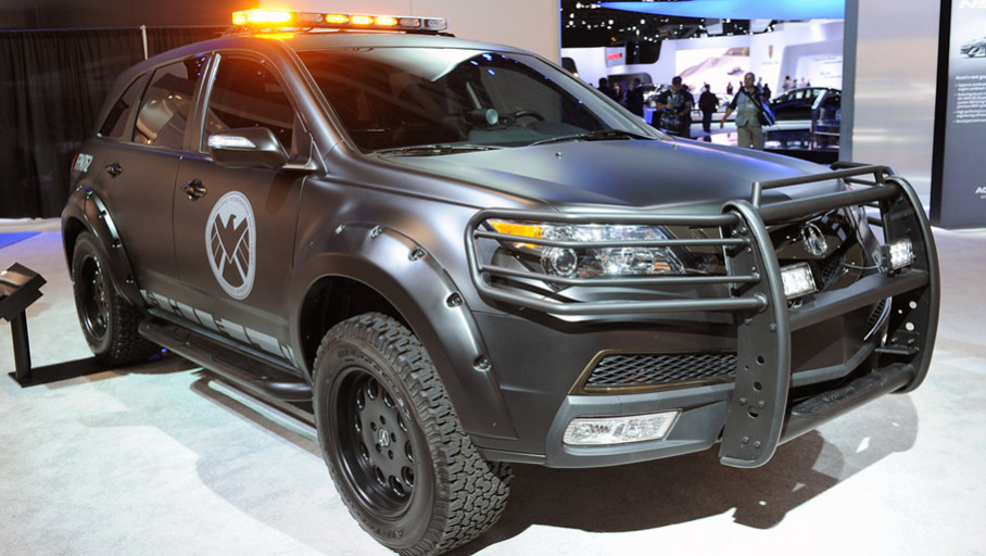 这款改装后的讴歌mdx外观十分强悍,装上了粗大的前保险杠,酷黑的外观