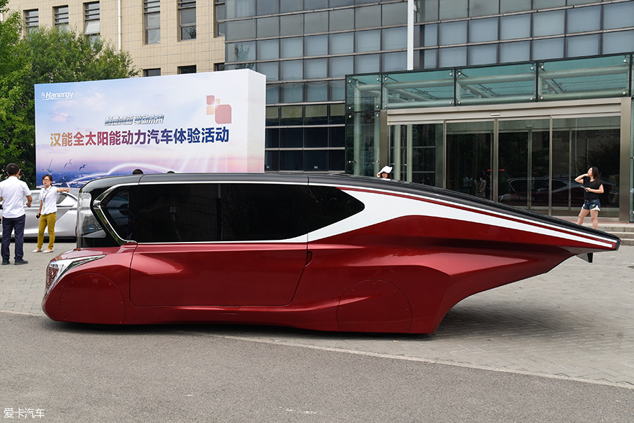 体验汉能太阳能汽车