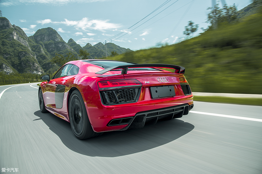 奥迪R8 V10 性能版技术解析